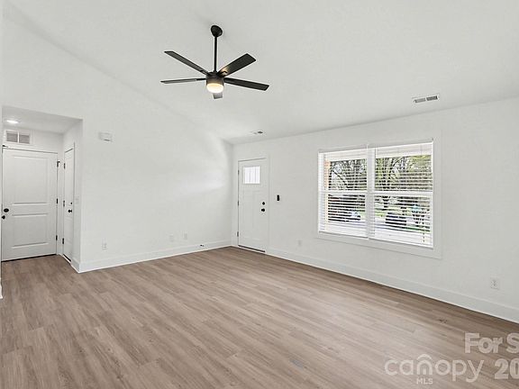 2nd image of 137 Eddleman Rd