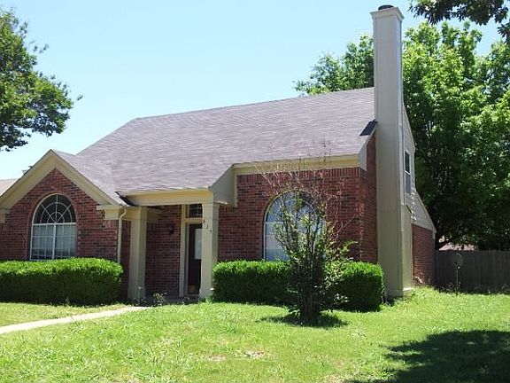 2nd image of 835 Sonora Ln