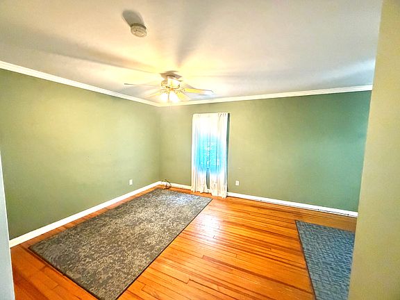 5th image of 28 Maple St #2