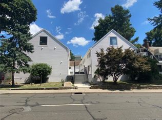 141 Grove St APT A, Stamford, CT 06901