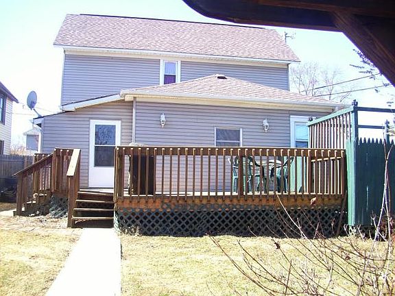 3rd image of 36 Bowers Ave