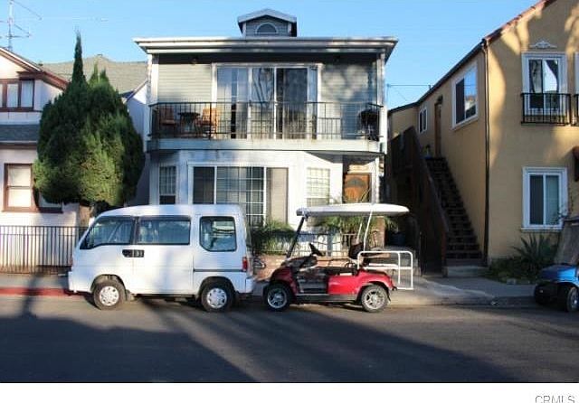 Street view of 208 Catalina Avenue