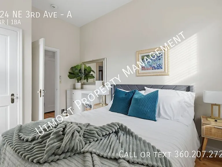 924 NE 3rd Ave #A — Photo 8