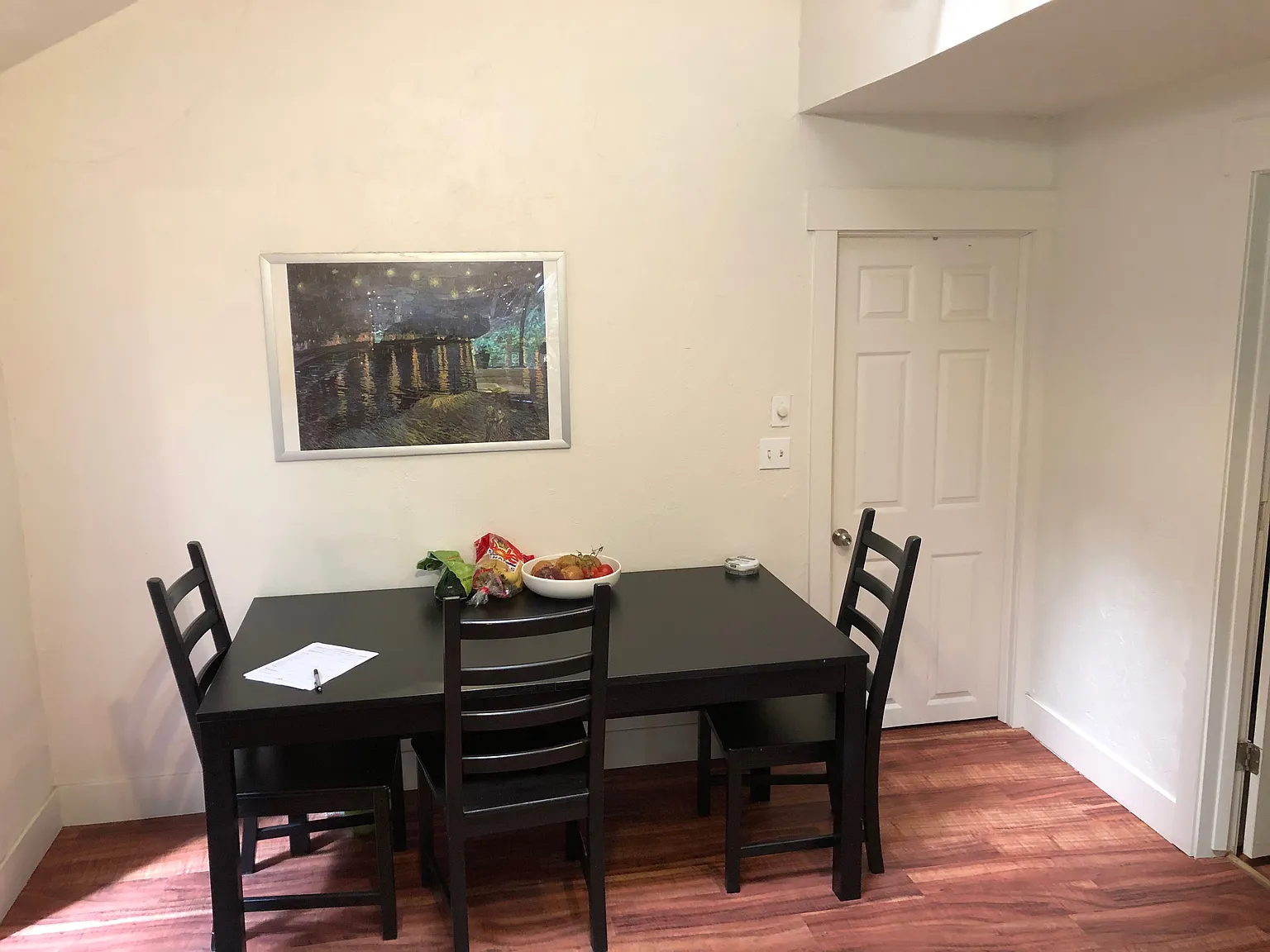 3 bed, 1185 sqft, $4,200 — Photo 4