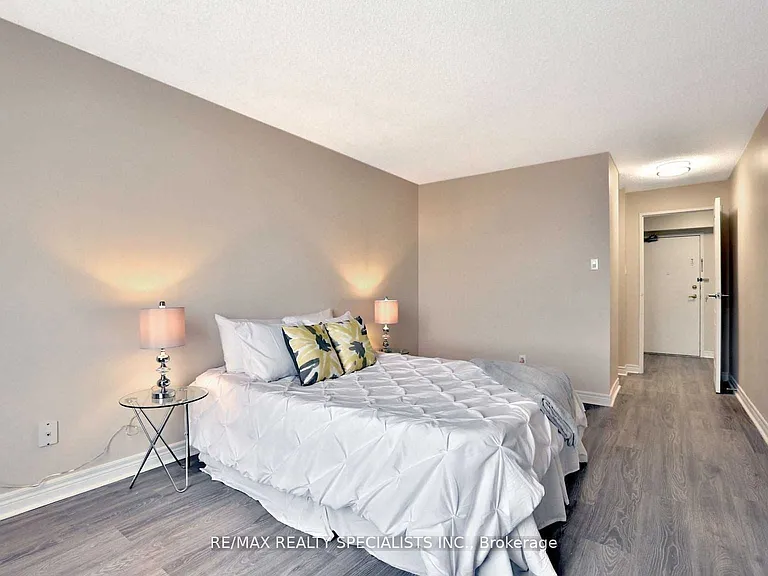 2470 Eglinton Ave W #507 — Photo 10