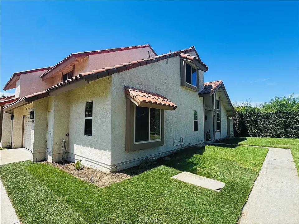 7895 Shell Cir