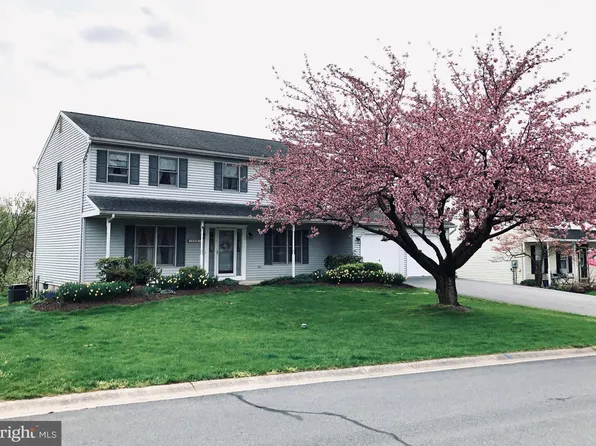 240 Faith Dr, Blandon, PA 19510