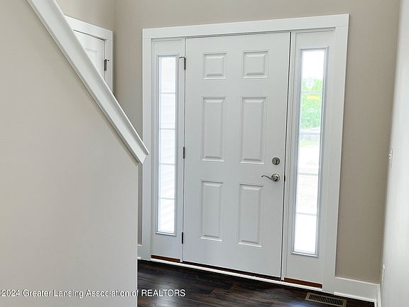 2nd image of 2855 Boulder Creek Dr