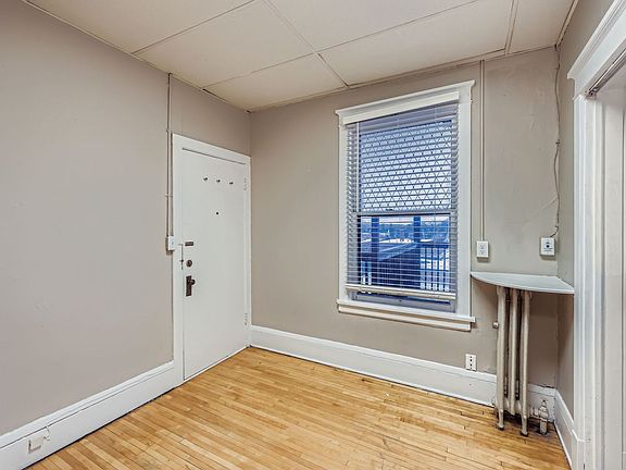 4th image of 2609 Hennepin Ave APT 405