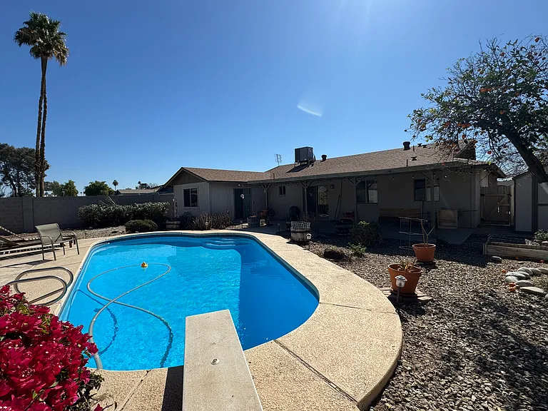 2058 E Fremont Dr — Photo 26