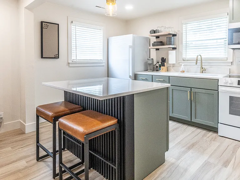 240 N 24th St #2 — Photo 23