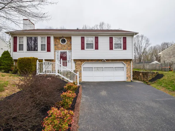 322 Sunflower Dr, Vinton, VA 24179