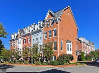 5001 Donovan Dr, Alexandria, VA 22304