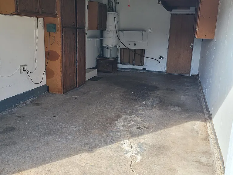 423 E Barrymore St — Photo 21