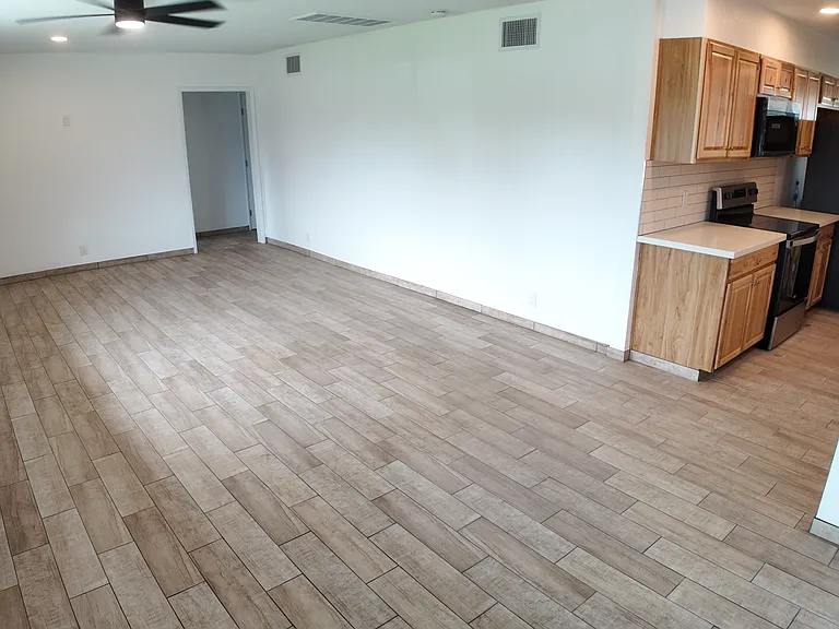 3024 N 21st St — Photo 5