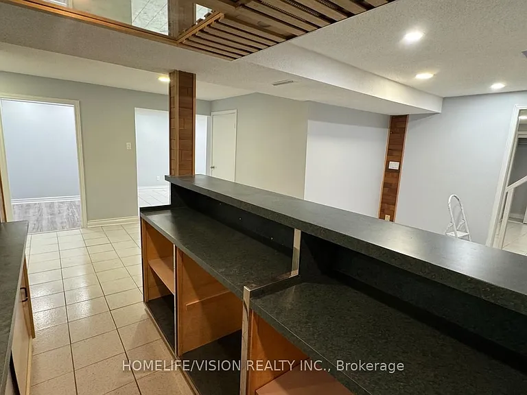 492 Raymerville Dr #BASEMENT — Photo 4