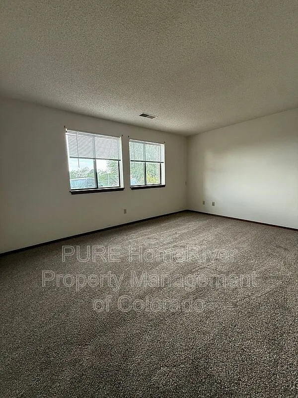 2 bed, 1.0 bath, 880 sqft, $1,095 — Photo 4