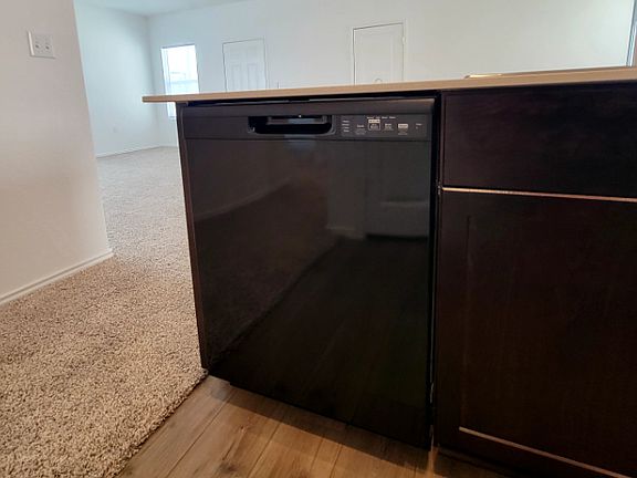 4th image of 2604 Shimsham Dr