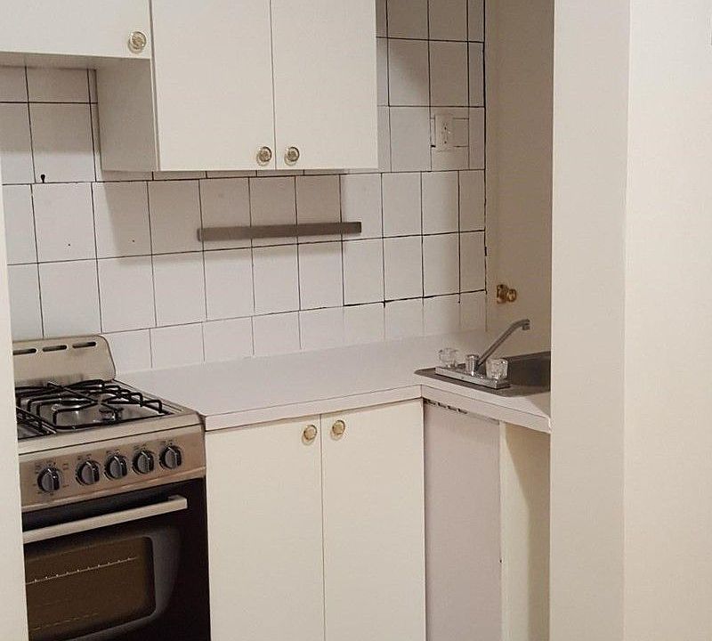 1st image of 158 Mott St APT 4