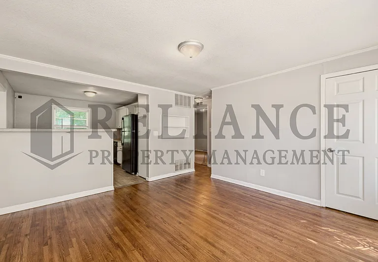 1126 S Silverdale Ct — Photo 14