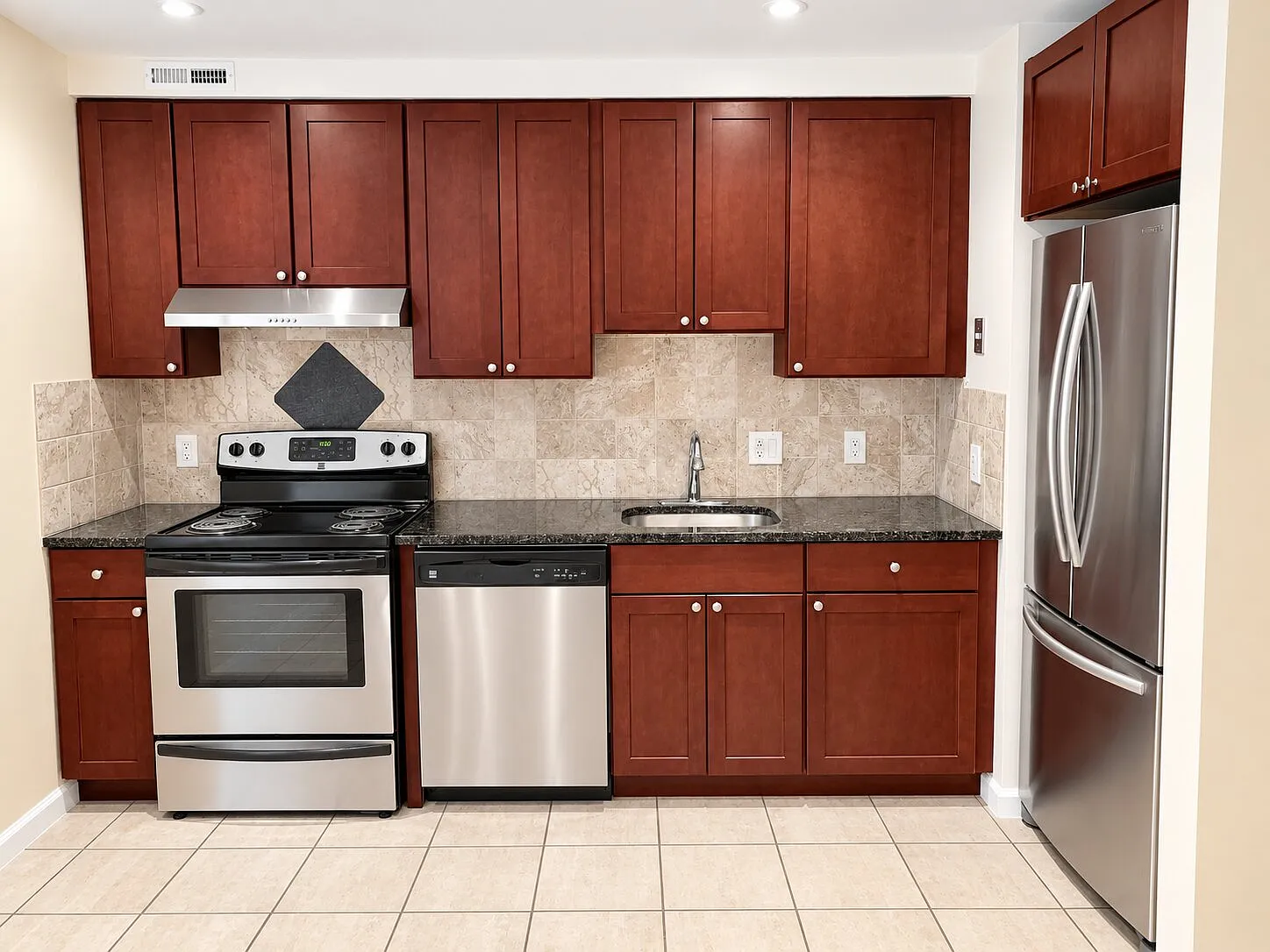 2 bed, $1,595 — Photo 1