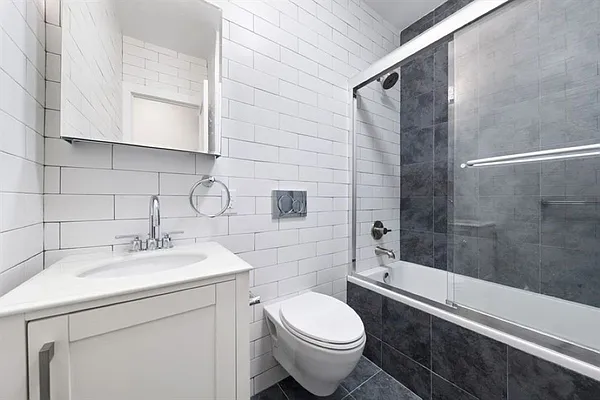 Rented by Vertical Real Estate LLC | media 4