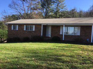 29 Fieldcrest Cir, Asheville, NC 28806