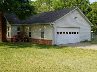 64 Independence Ln, Jackson, TN 38305