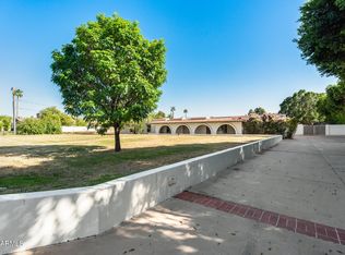 5501 E Camelback Rd, Phoenix, AZ 85018