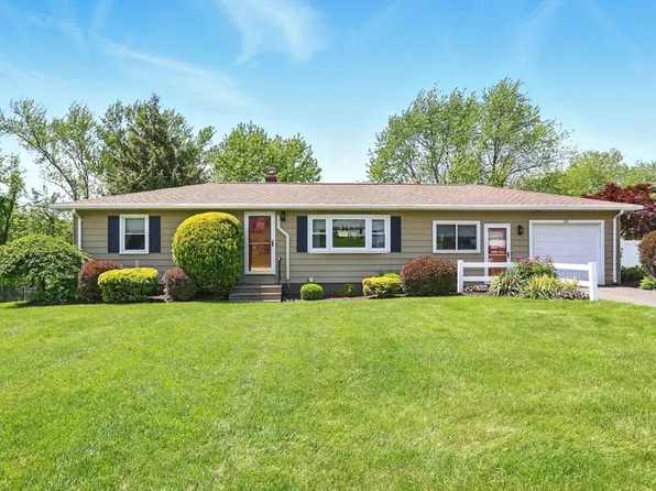25 Saybrook Cir, South Hadley, MA 01075