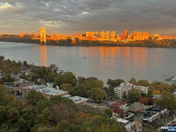 3rd image of 5 Horizon Rd APT 1208