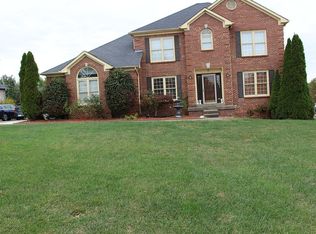 1093 Chapel Creek Trl, New Albany, IN 47150