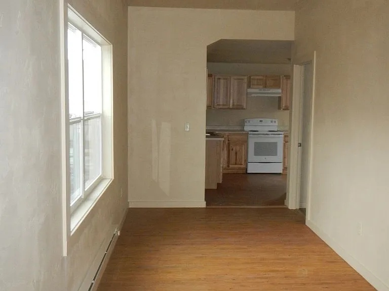 104 N K St — Photo 4