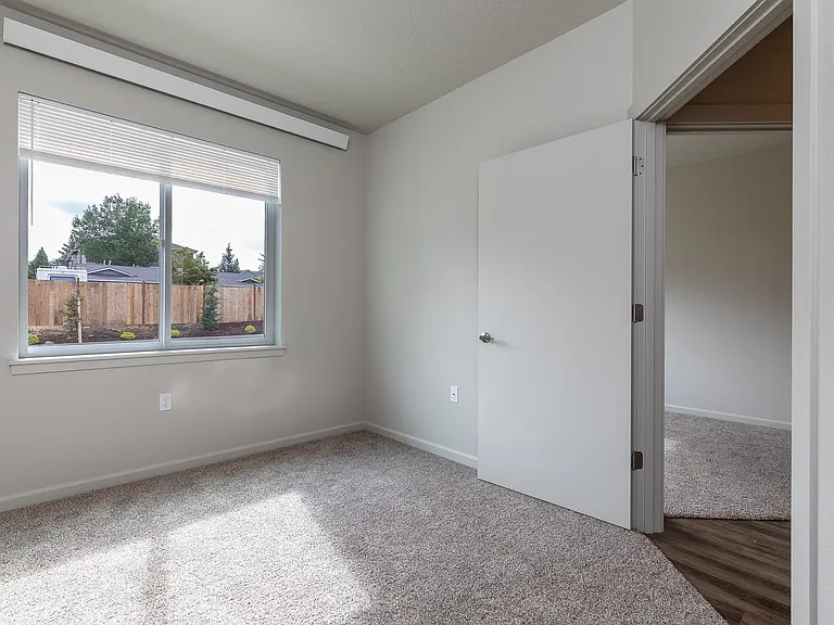 19070 SW Johnson St — Photo 14