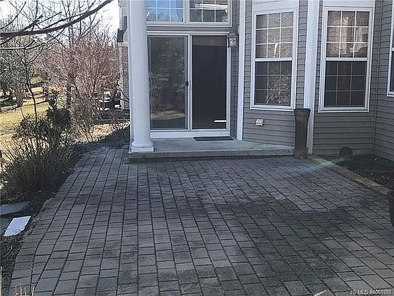 5th image of 8 Candle Lake Ct