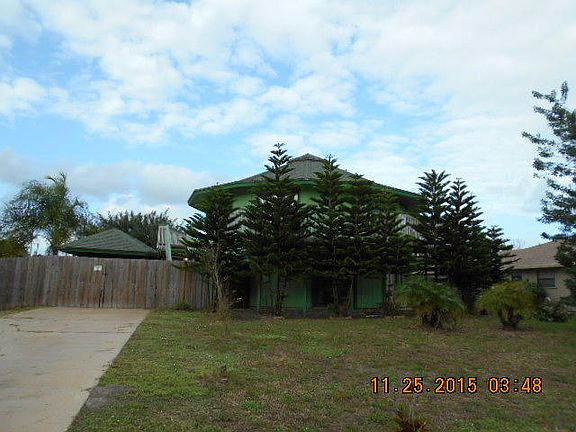 2nd image of 207 SW Glenwood Drive
