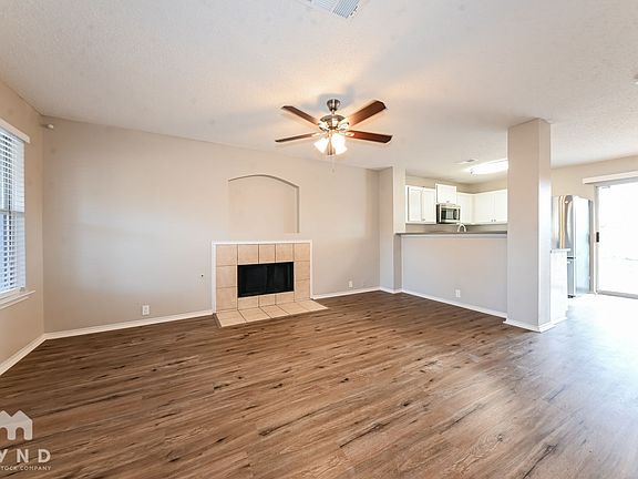 5th image of 1414 Caleo Dr