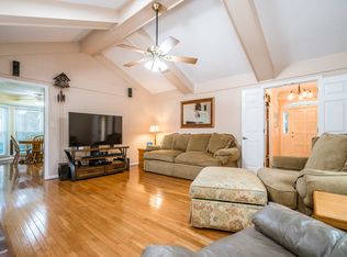 3702 W Locust Cir, Prospect, KY 40059