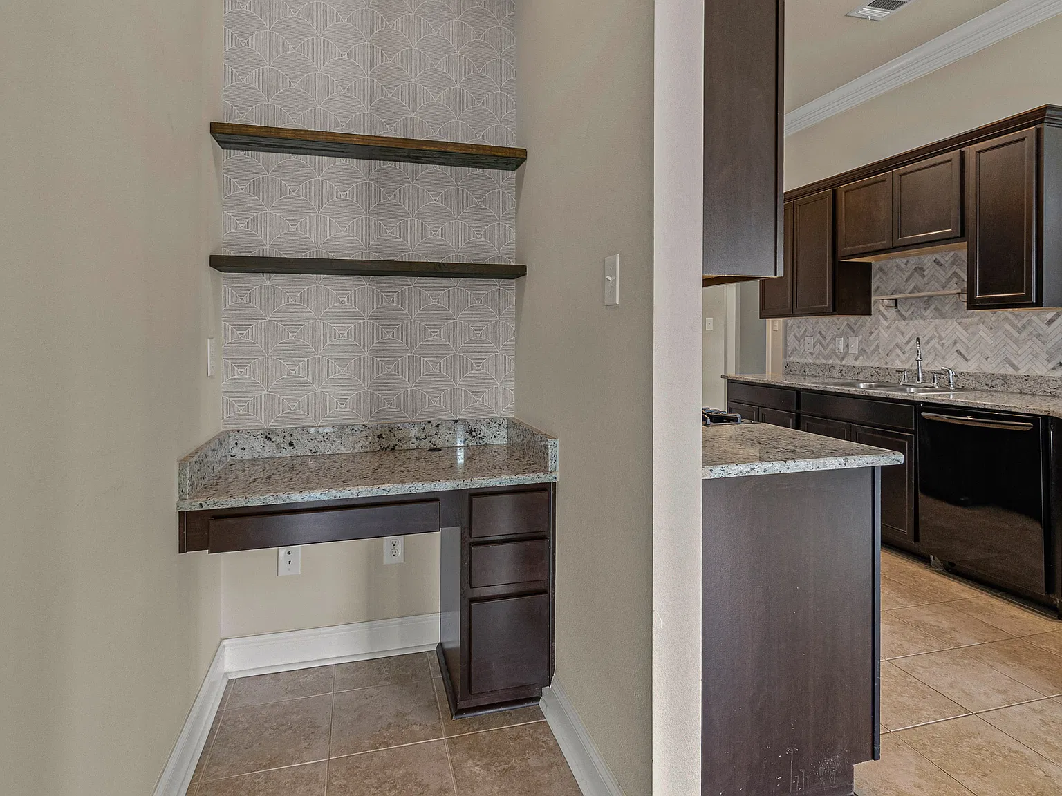 3 bed, 1689 sqft, $1,950 — Photo 4