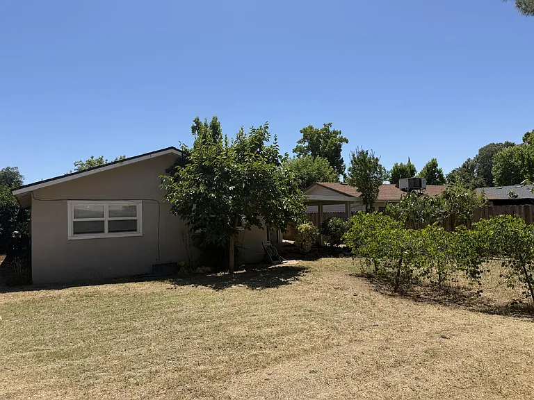 2647 Story Ave — Photo 9