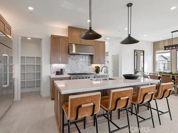 613 Eureka Dr, Santa Paula, CA 93060