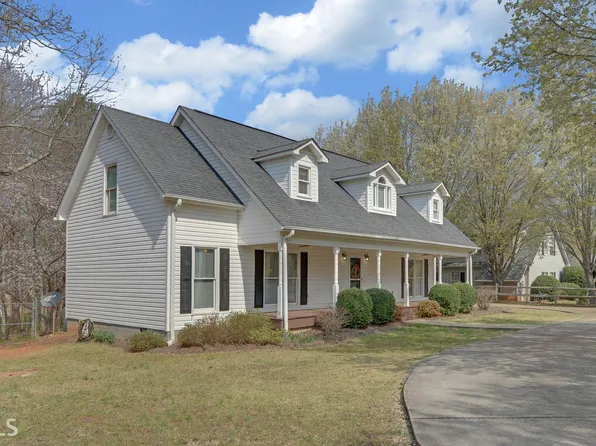 95 Travelers Point, Toccoa, GA 30577