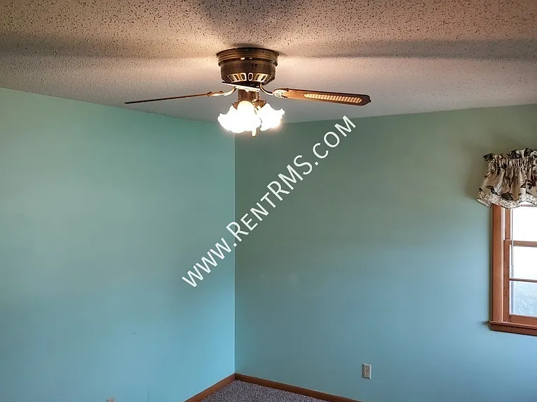 207 Chestnut St — Photo 15