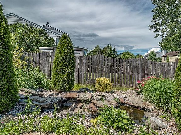 3rd image of 4043 Plum Yew Cir