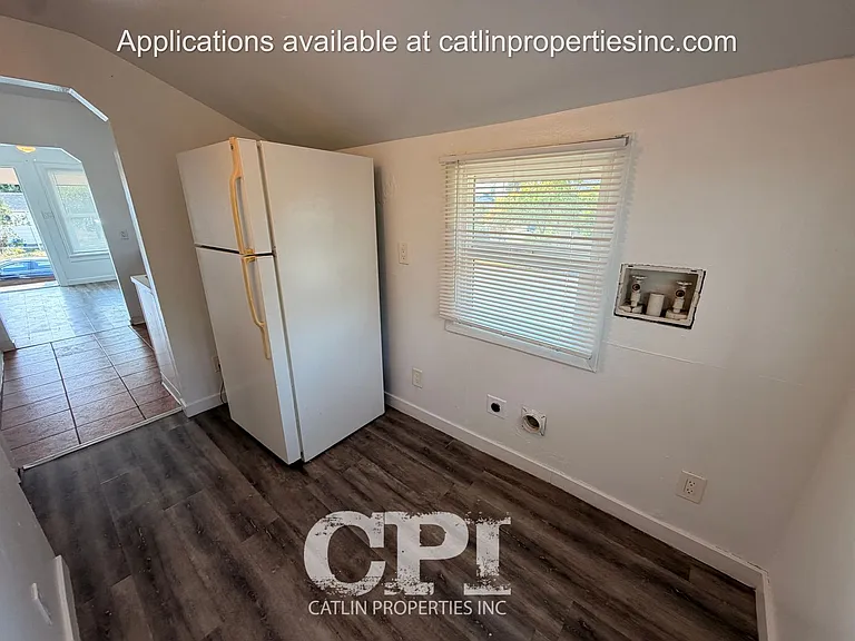 801 Columbia St — Photo 8