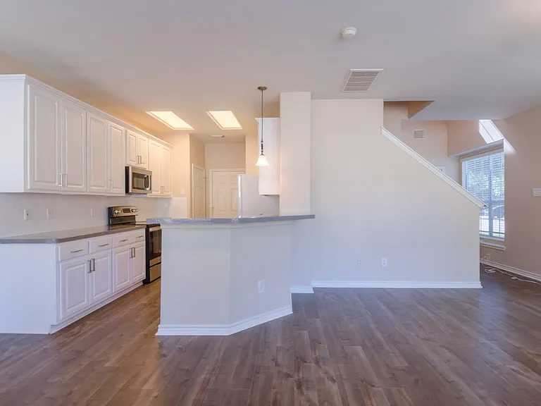 6303 Veranda Green Trl — Photo 9