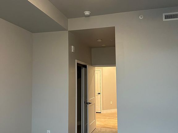 4th image of 2256 Welton St #707