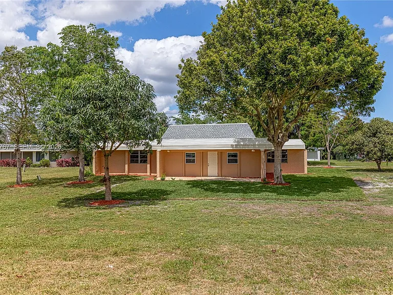 5201 Yellow Pine Ln — Photo 35