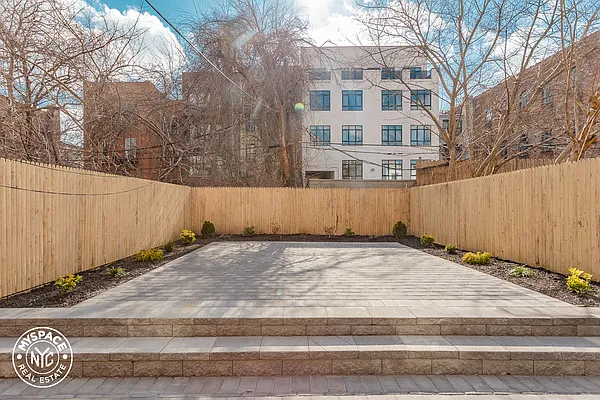 Rented by MySpaceNYC | media 14