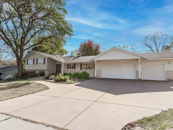 2305 Skyline Dr S, Burnsville, MN 55337